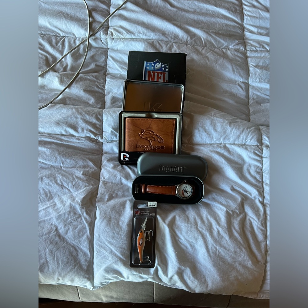 Denver Broncos Wallet and Watch and fishing lure Set